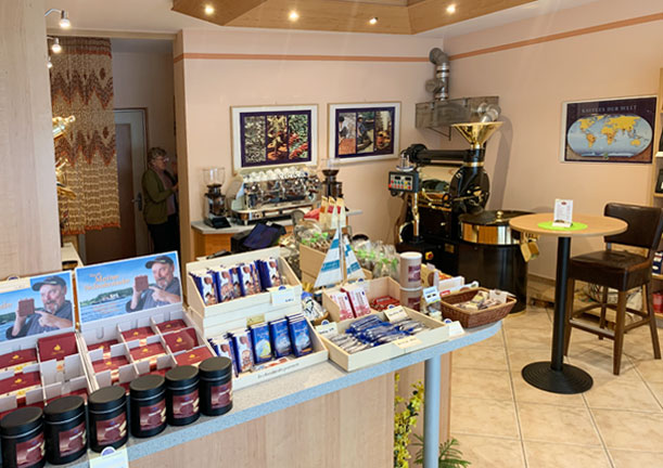 Trommelröstmaschine in der Kühlungsborner Kaffeerösterei